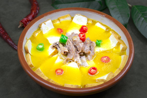 拆骨肉焖豆腐